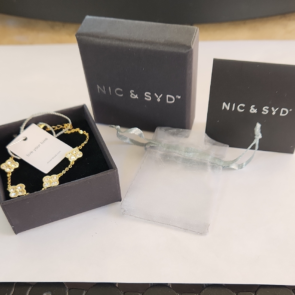 NIC & SYD Gold Floral Link Bracelet with Crystal Accents NEW IN BOX